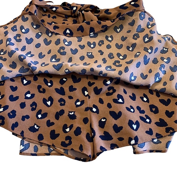 Vestique Leopard Skort - Picture 4 of 10